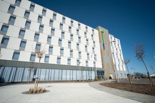 Holiday Inn Express Aberdeen Airport, an IHG Hotel