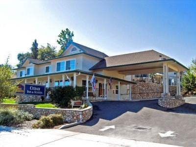 Best Western Cedar Inn & Suites