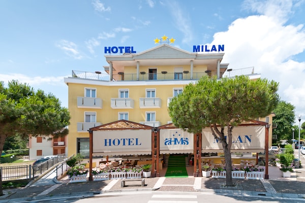 Milan Hotel & Residence