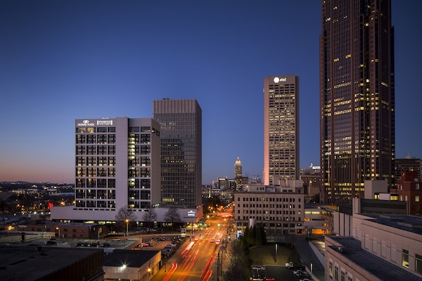 Staybridge Suites Atlanta - Midtown, an IHG Hotel