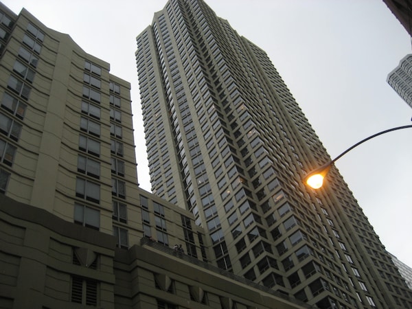 Courtyard by Marriott Chicago Downtown/River North