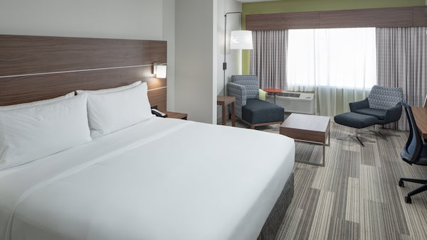 Holiday Inn Express & Suites Orlando At Seaworld, An Ihg Hotel