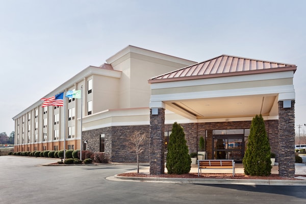 Holiday Inn Express Greensboro-I-40 @ Wendover