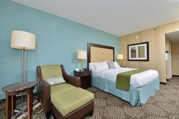 Holiday Inn Express & Suites Sylva / Dillsboro, an IHG Hotel