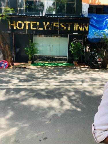 Hotel West Inn - Andheri Lokhandwala