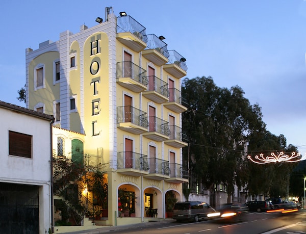 Hotel Villarosa Con Vespa Rent