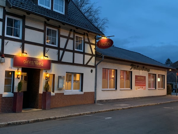 Hotel Und Restaurant Pinkenburg