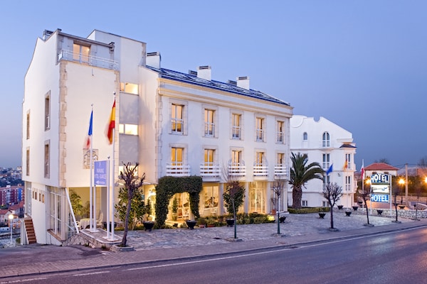 Hotel Suances