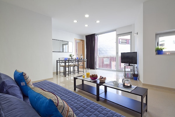 Charmsuites Paralel