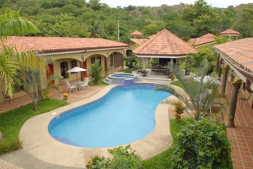 Las Brisas Resort & Villas