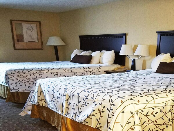 Holiday Inn Express & Suites West Long Branch - Eatontown, West