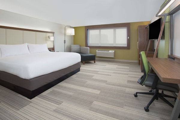 Holiday Inn Express & Suites - Dayton Southwest, An Ihg Hotel