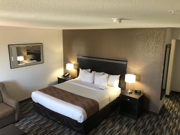 Quality Inn & Suites Denver International Airport hotel