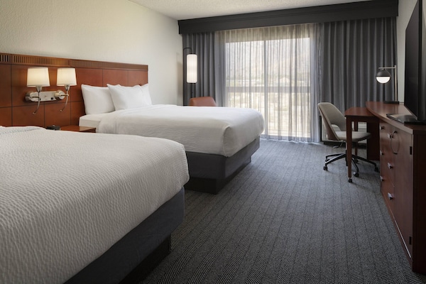 Courtyard by Marriott Palm Springs