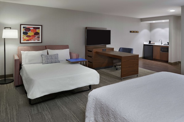 Hampton Inn & Suites by Hilton Montreal Dorval