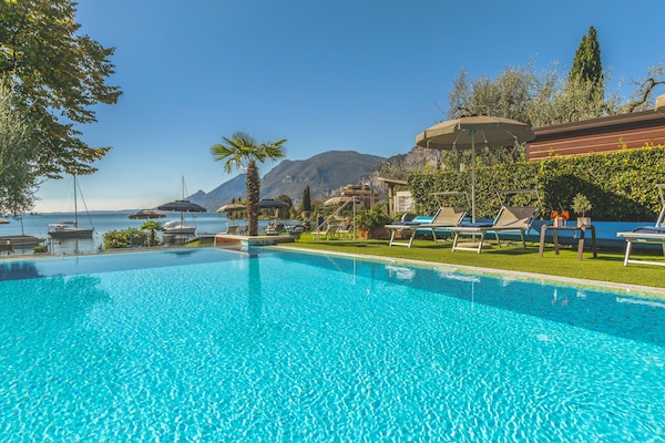 Val Di Sogno ADULTS ONLY
