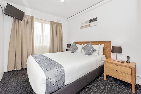 Fawkner Suites & Serviced Apartments