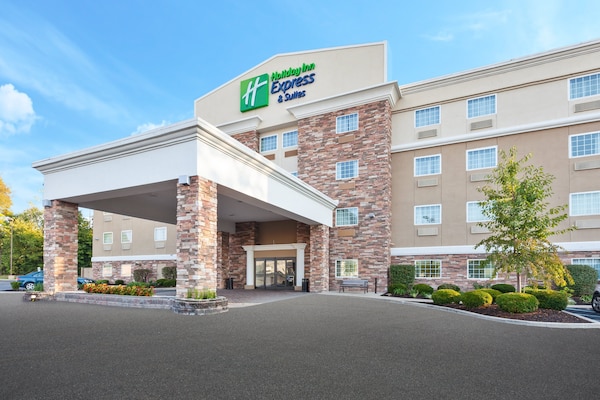 Holiday Inn Express & Suites Carmel North - Westfield, An Ihg Hotel