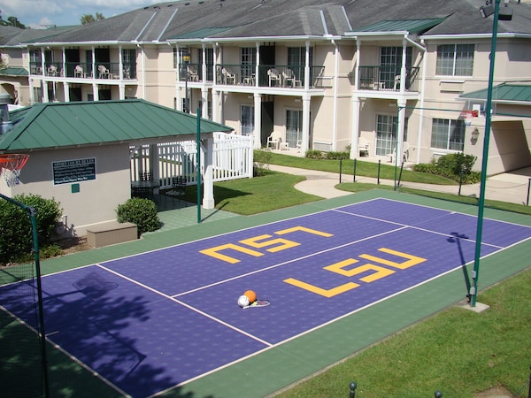 Richmond Inn & Suites-Baton Rouge College Drive