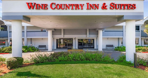 Best Western Plus Wine Country Inn & Suites