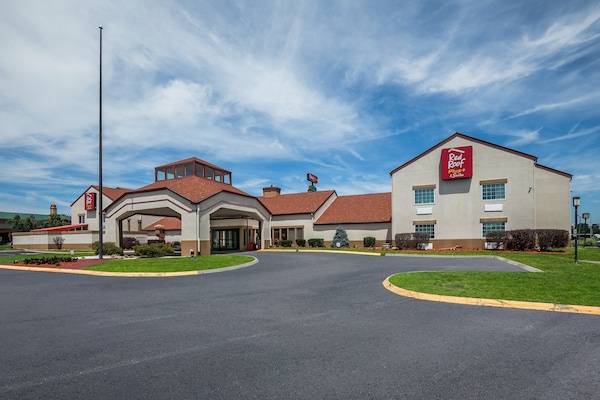 Red Roof PLUS+ & Suites Knoxville West - Cedar Bluff