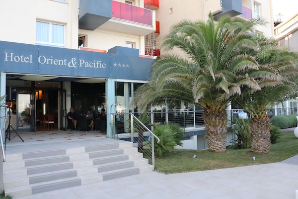Hotel Orient & Pacific