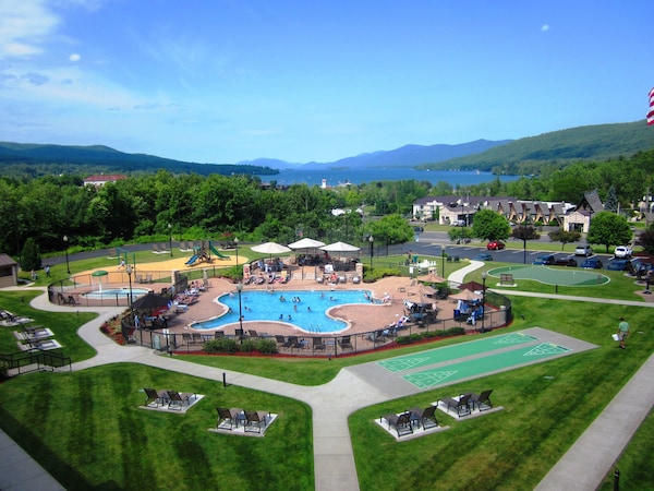 Holiday Inn Resort Lake George - Water View