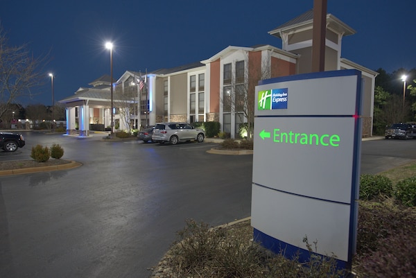 Holiday Inn Express Anderson I-85 - Exit 27- Highway 81, An Ihg Hotel