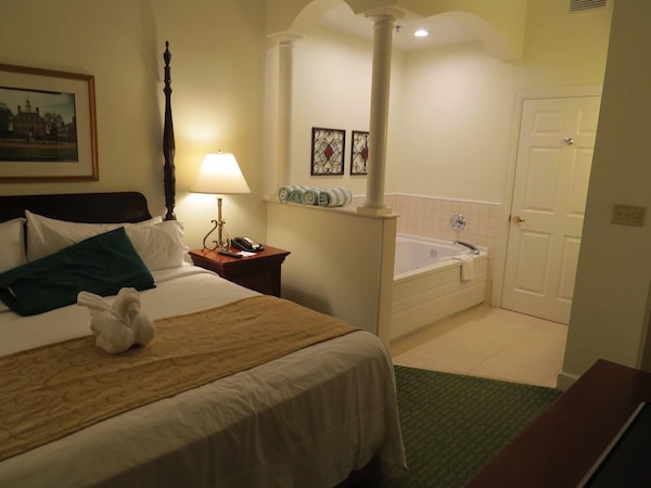 2 Bedroom, 2 Bath Villa At Marriott's Manor Club - Ford's Colony: Premium Resort