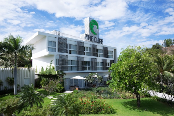 The Cliff Resort & Residences
