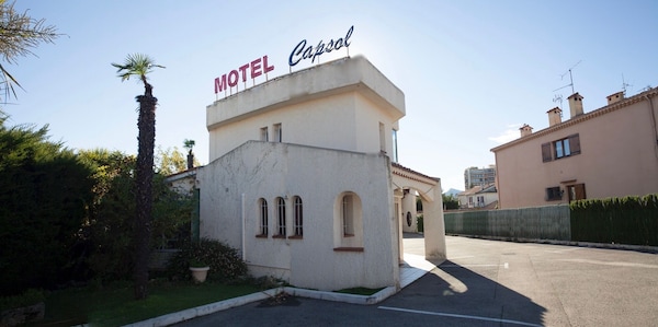 Motel Cap Sol