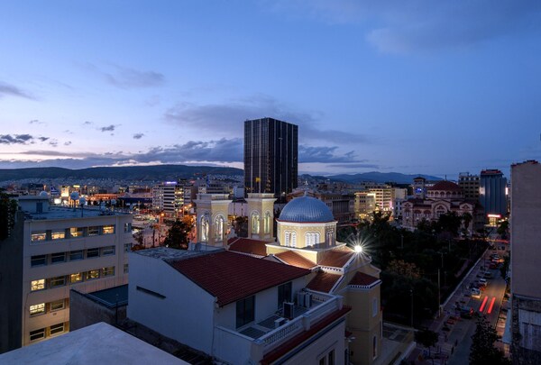 Piraeus City Hotel