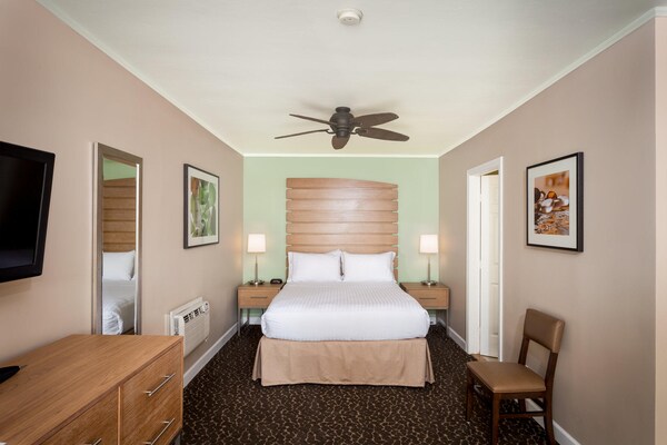 Holiday Inn Express & Suites La Jolla - Beach Area