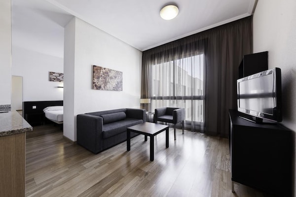 Hotel Compostela Suites
