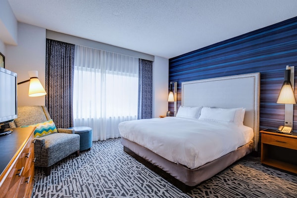 DoubleTree Suites by Hilton & Conference Center Chicago