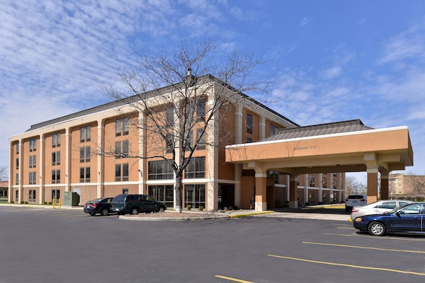 Quality Inn & Suites-Chicago South - Matteson