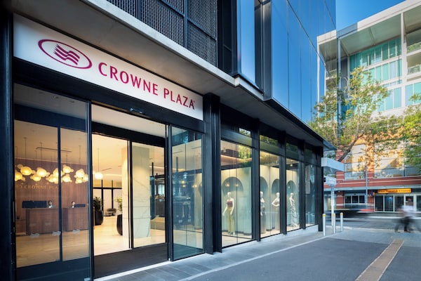 Crowne Plaza Adelaide, an IHG Hotel