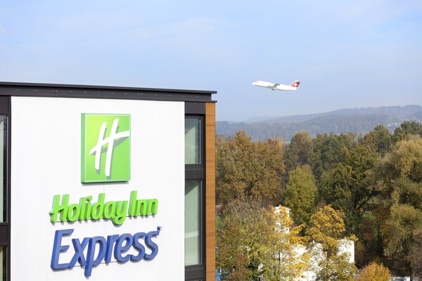 Holiday Inn Express Zurich Airport, An Ihg Hotel