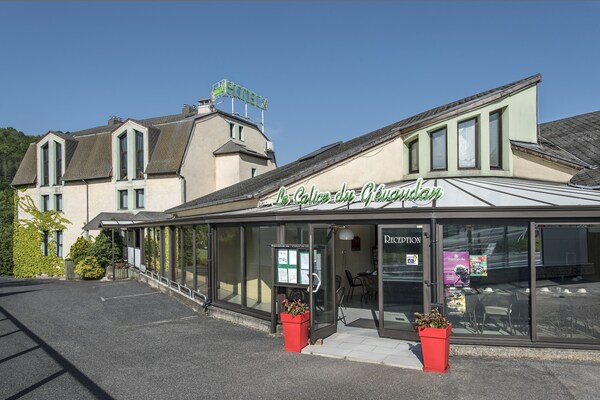 Hotel-Restaurant Le Calice Du Gevaudan - A75