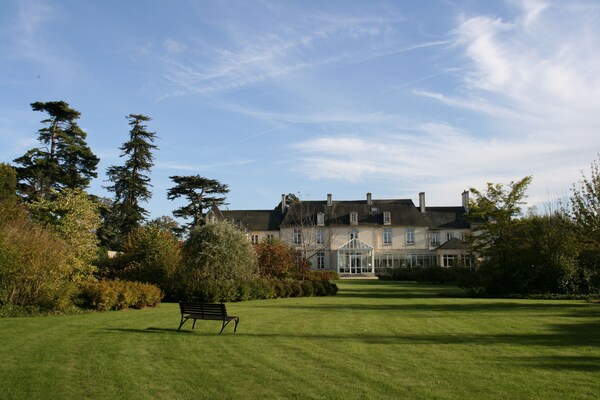 Grand Hotel Chateau De Sully - Piscine & Spa