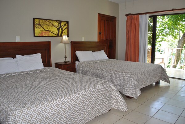 Hotel Vista Bahia Beach Resort