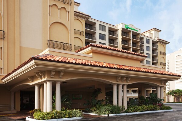 Holiday Inn & Suites Clearwater Beach, An Ihg Hotel