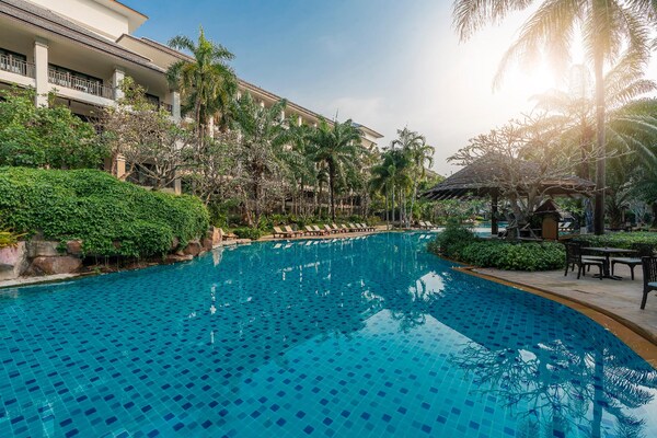 Ravindra Beach Resort & Spa - Sha Extra Plus