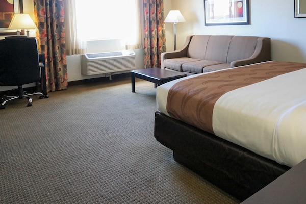 Quality Inn & Suites Denver International Airport hotel