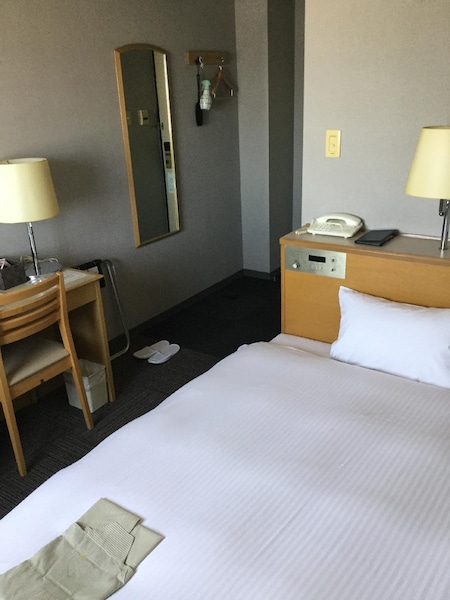 Hotel Yes Nagahama Ekimaekan