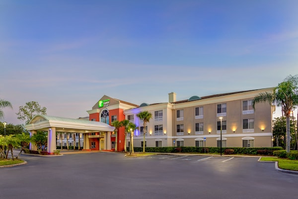 Holiday Inn Express & Suites Jacksonville South - I-295, An Ihg Hotel