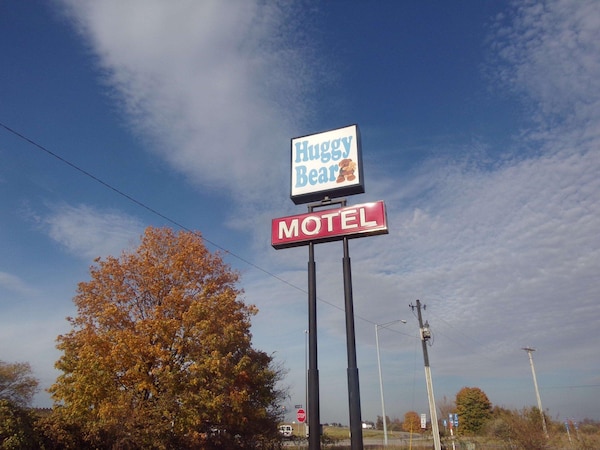Huggy Bear Motel