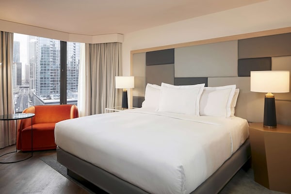 Hilton Grand Vacations Chicago Downtown Magnificent Mile