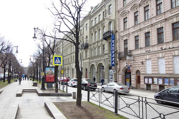 Nevsky  Art Hall