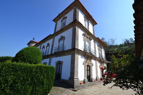Casa Das Torres Da Facha